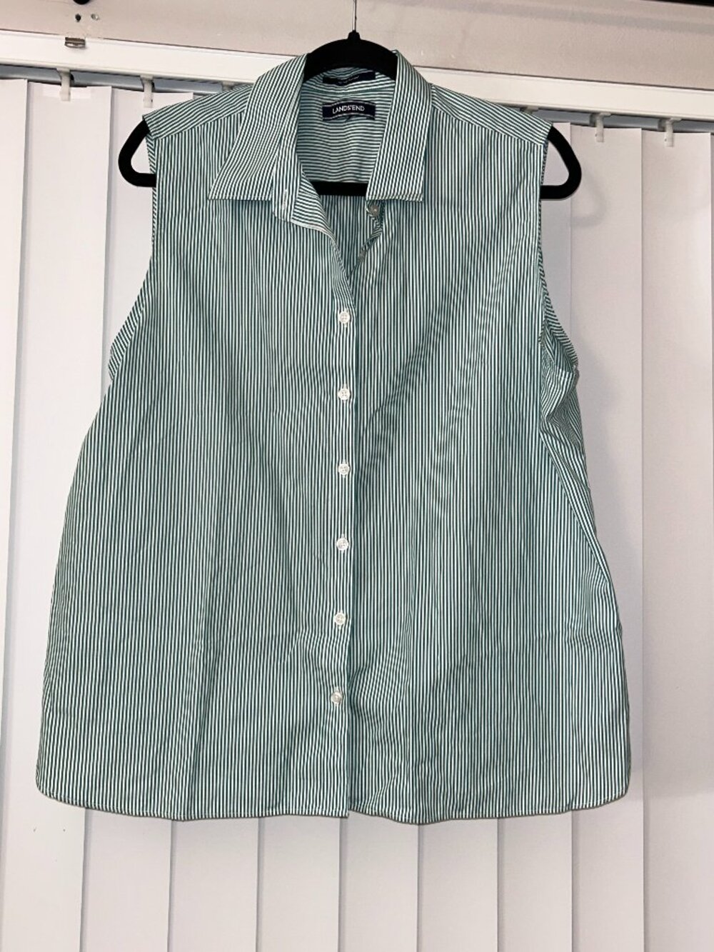 Women's Lands’ End Striped Sleeveless Button-Down Shirt Size Large